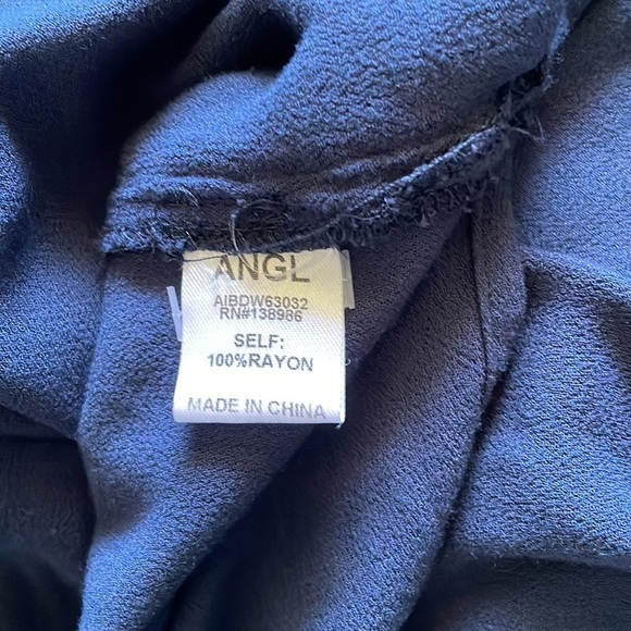 ANGL Women’s Blue Tunic Top with Long Sleeves and V Neck - Size Small - Picture 4 of 4